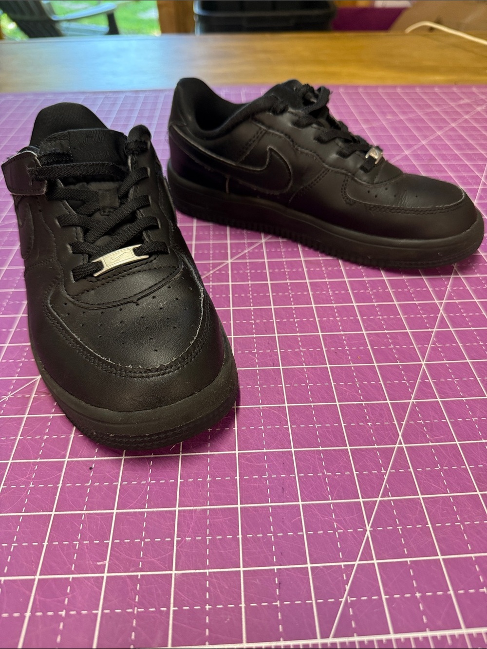 Nike Kids Black Air Force 1 Low-Top Leather Sneakers